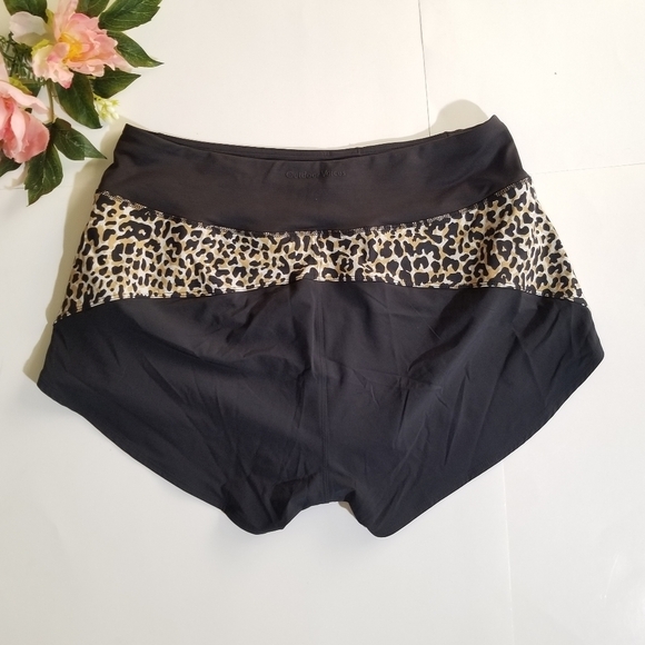 Outdoor Voices Leopard Hudson 2.5" Shorts XL - Picture 8 of 16